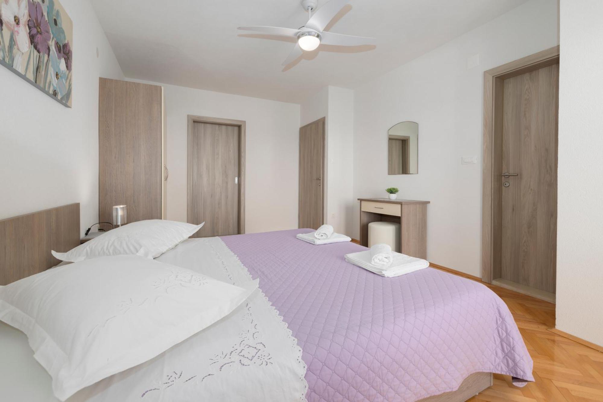 Apartmani Marta Tucepi Bagian luar foto
