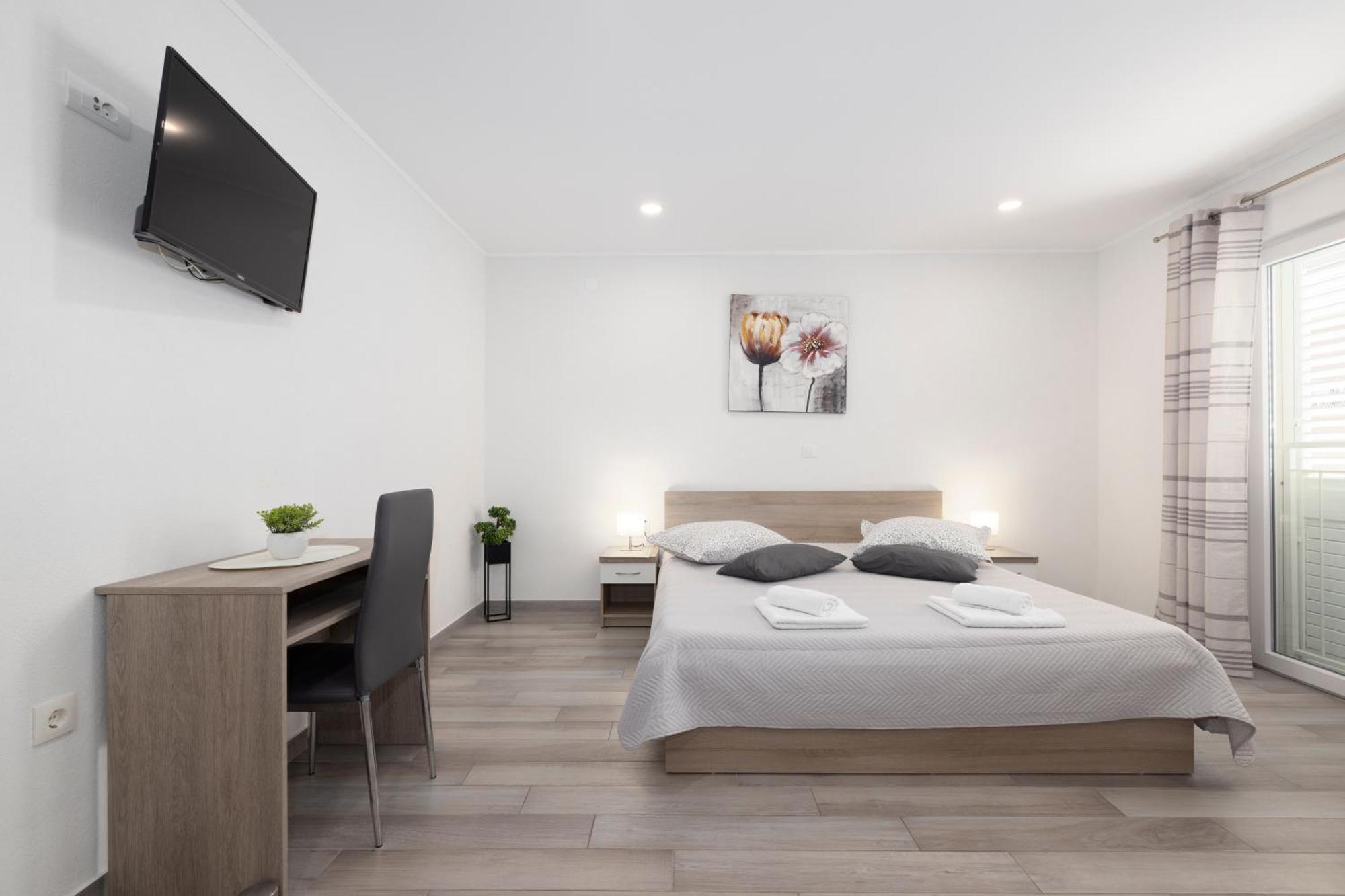 Apartmani Marta Tucepi Bagian luar foto