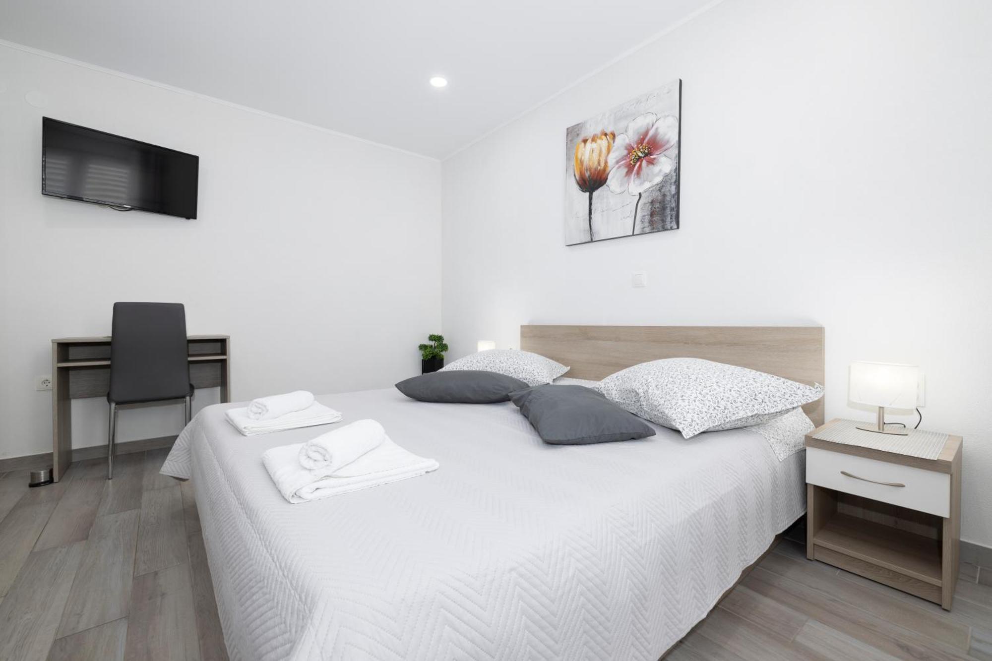 Apartmani Marta Tucepi Bagian luar foto