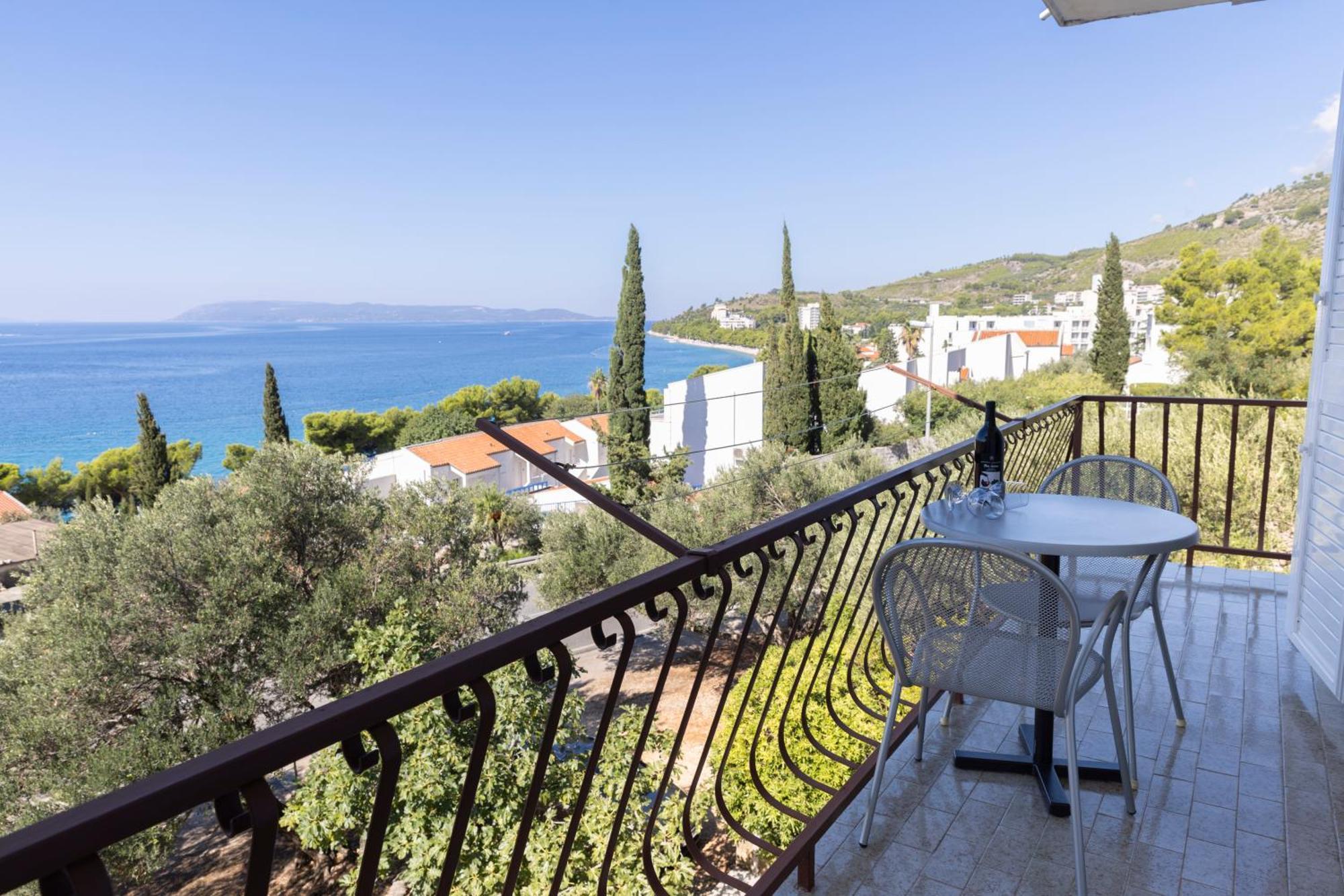 Apartmani Marta Tucepi Bagian luar foto