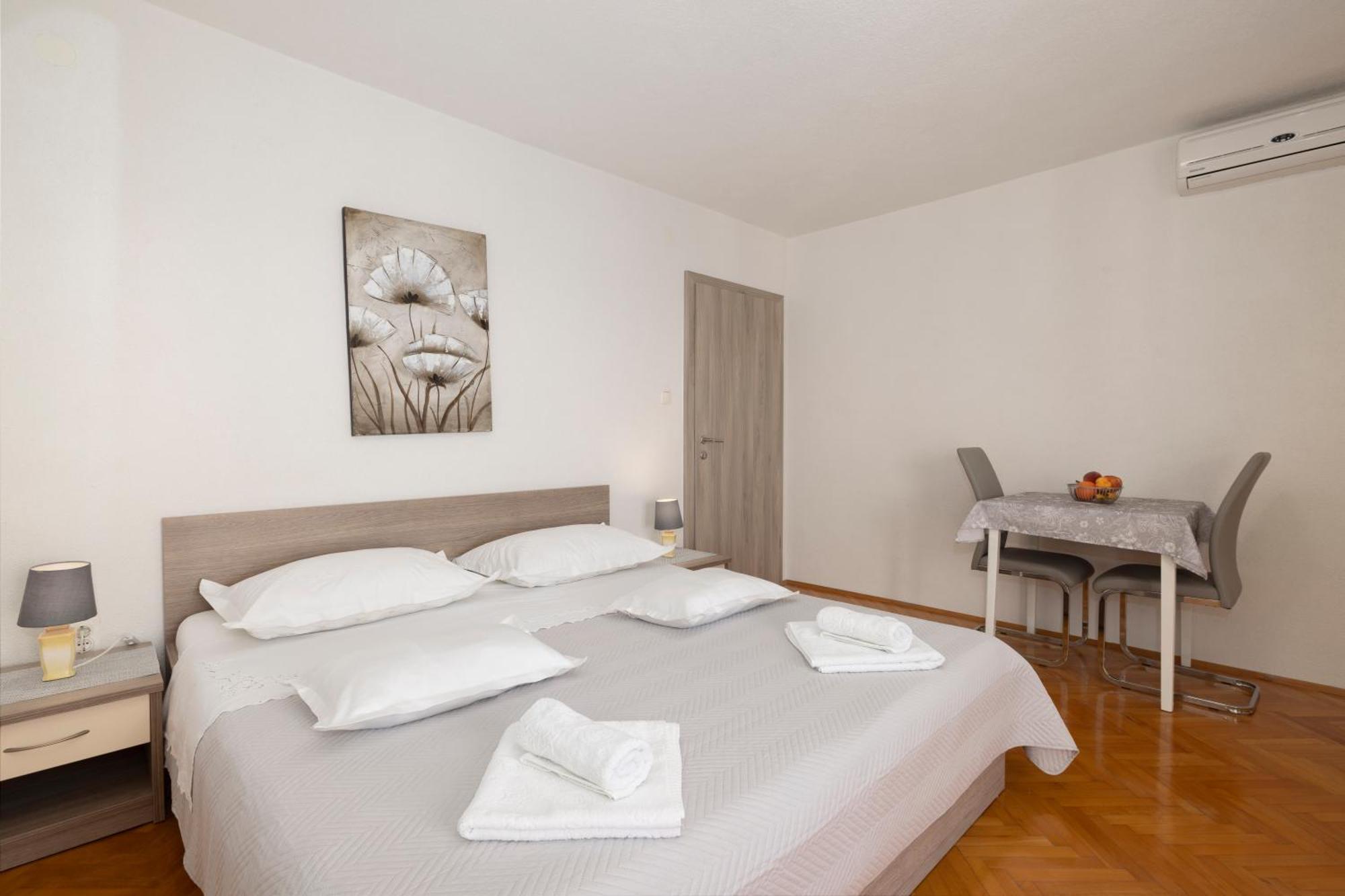 Apartmani Marta Tucepi Bagian luar foto