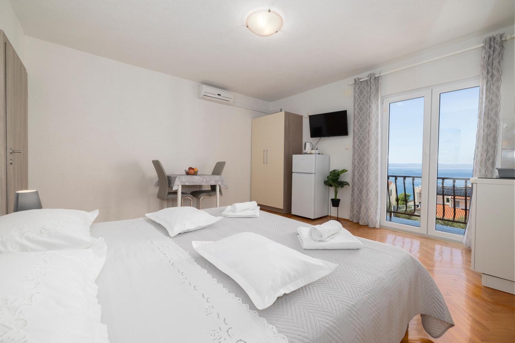 Apartmani Marta Tucepi Bagian luar foto