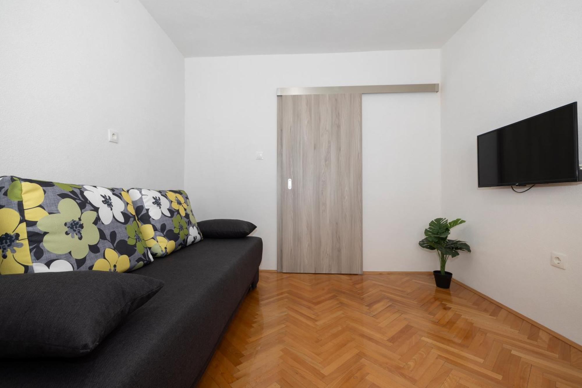 Apartmani Marta Tucepi Bagian luar foto