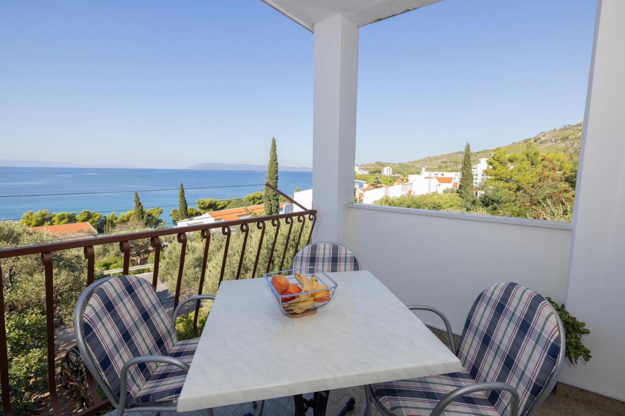 Apartmani Marta Tucepi Bagian luar foto