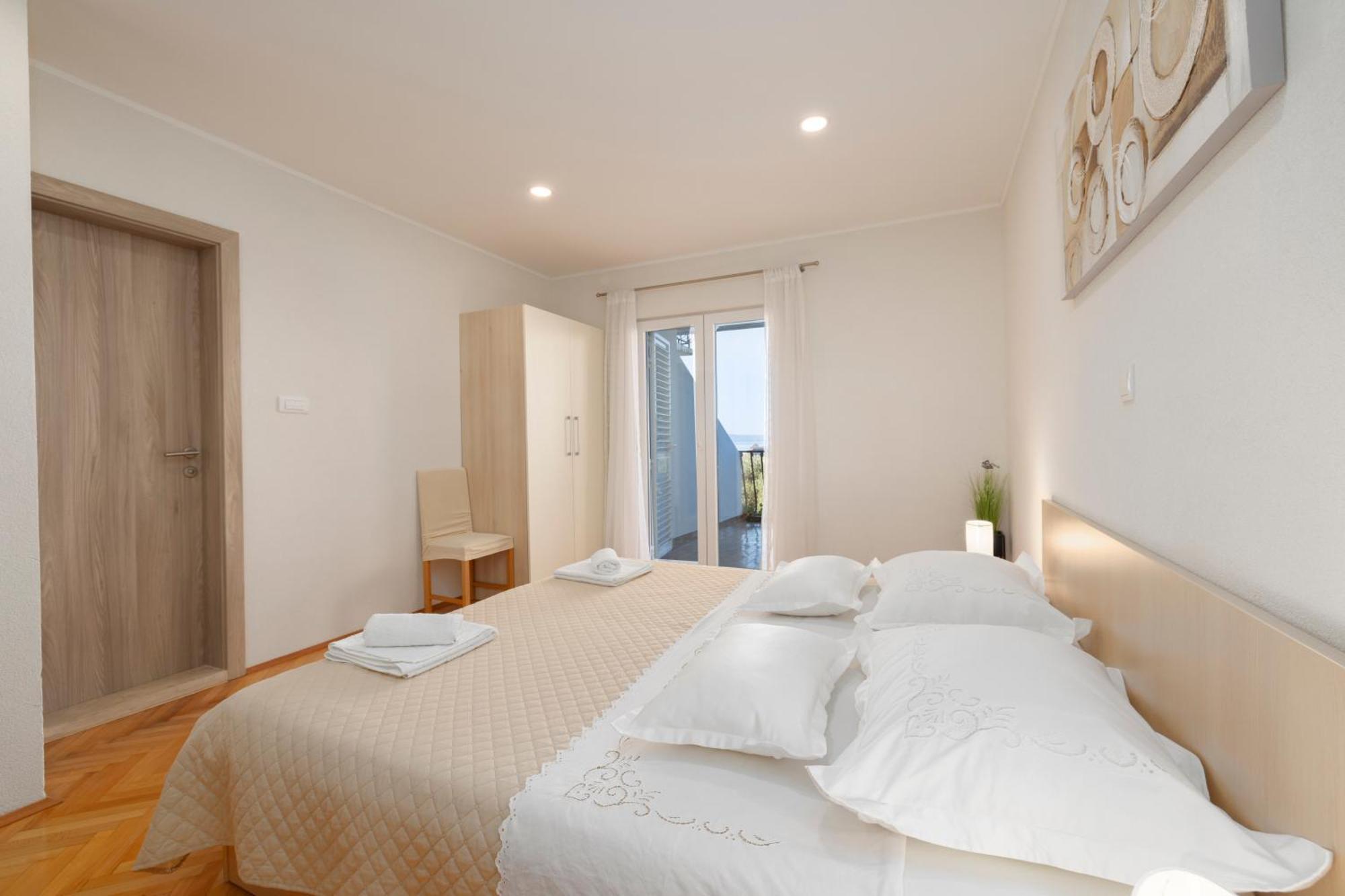Apartmani Marta Tucepi Bagian luar foto